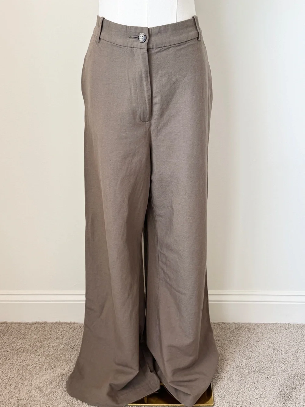 H&M Mid to High Rise Casual Summer Pants in Brown - Size 10
